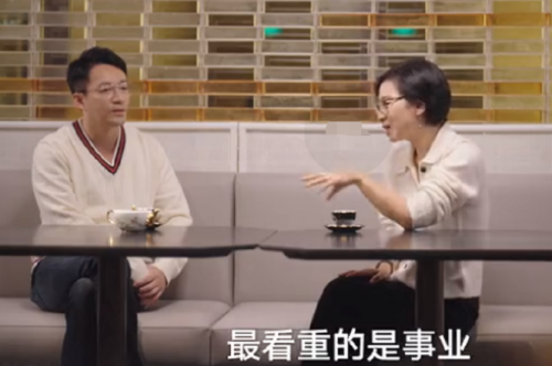 汪小菲离婚后首次接受采访(称双方因疫情有太多考验，孩子到现在还不知情)