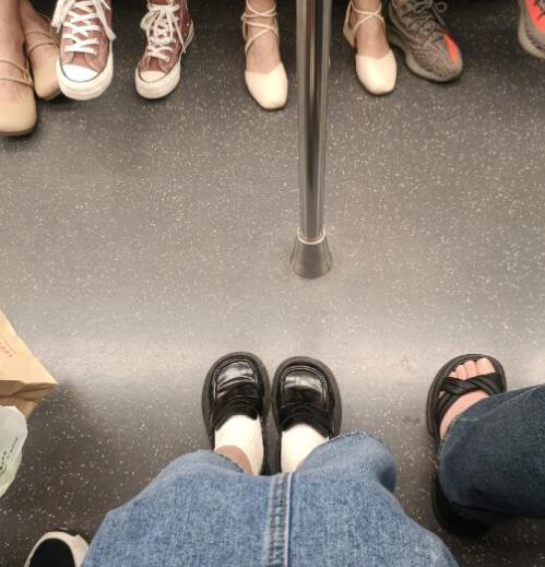 地铁座位继承制梗是什么意思及出处