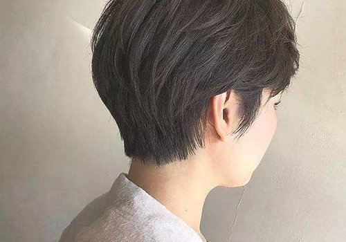 帅气的女生做露耳短发发型好吗?(超流行女生露耳短发发型怎么梳) 帅气的女生做露耳短发发型好吗?(超流行女生露耳短发发型怎么梳)